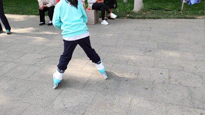 给孩子童年最好的礼物：儿童轮滑鞋