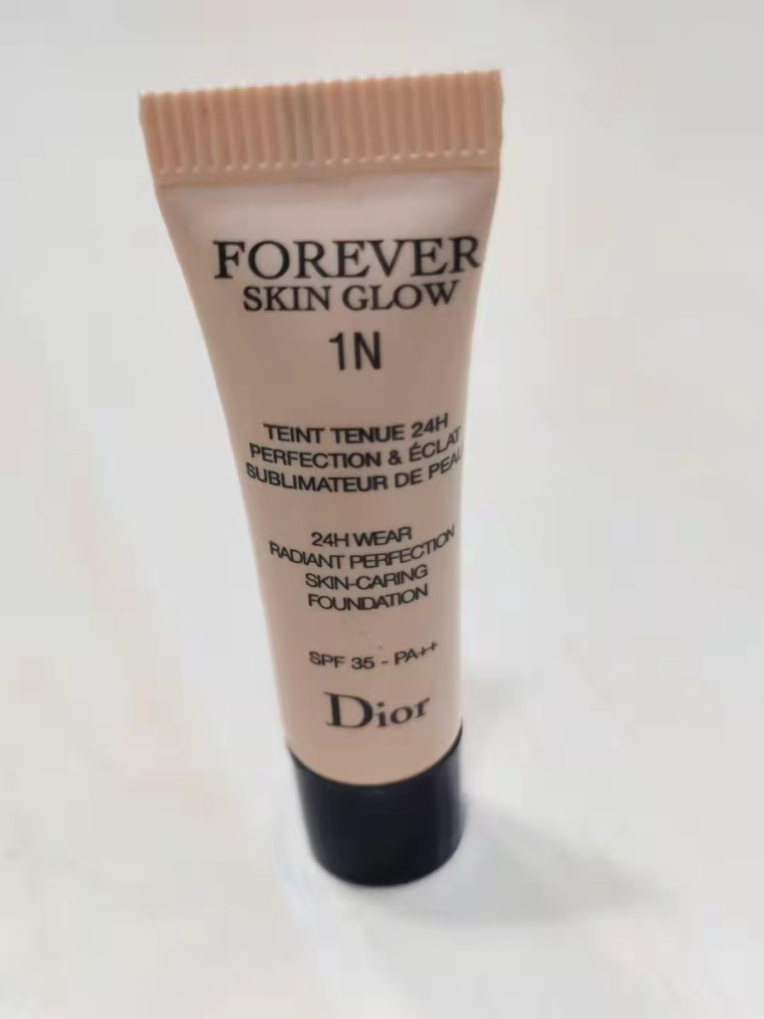 迪奥克莉丝汀恒久粉底液,迪奥肌活蕴能精华粉底液