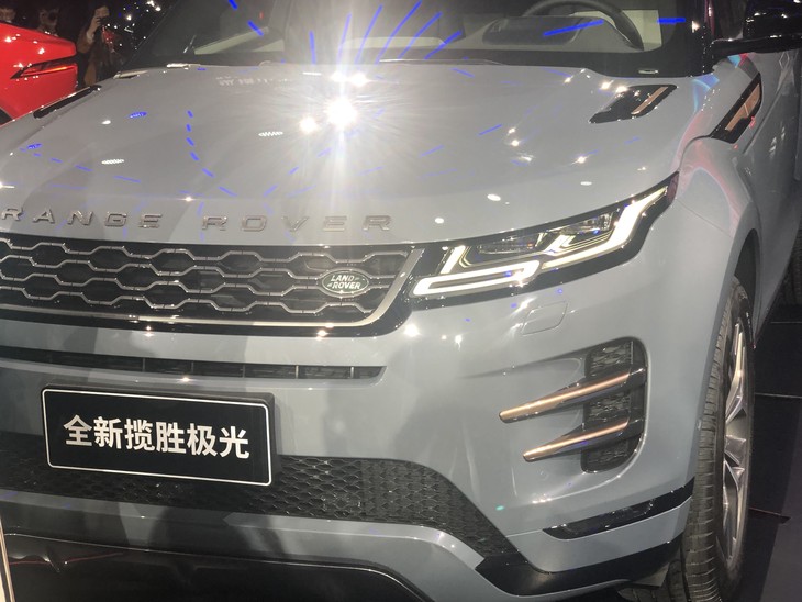 2023款路虎极光车身尺寸,路虎极光首发是几缸车型