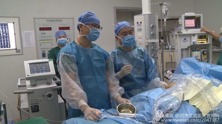 泌尿外科微创技术基层培训基地,专家下沉助力基层医疗水平提升