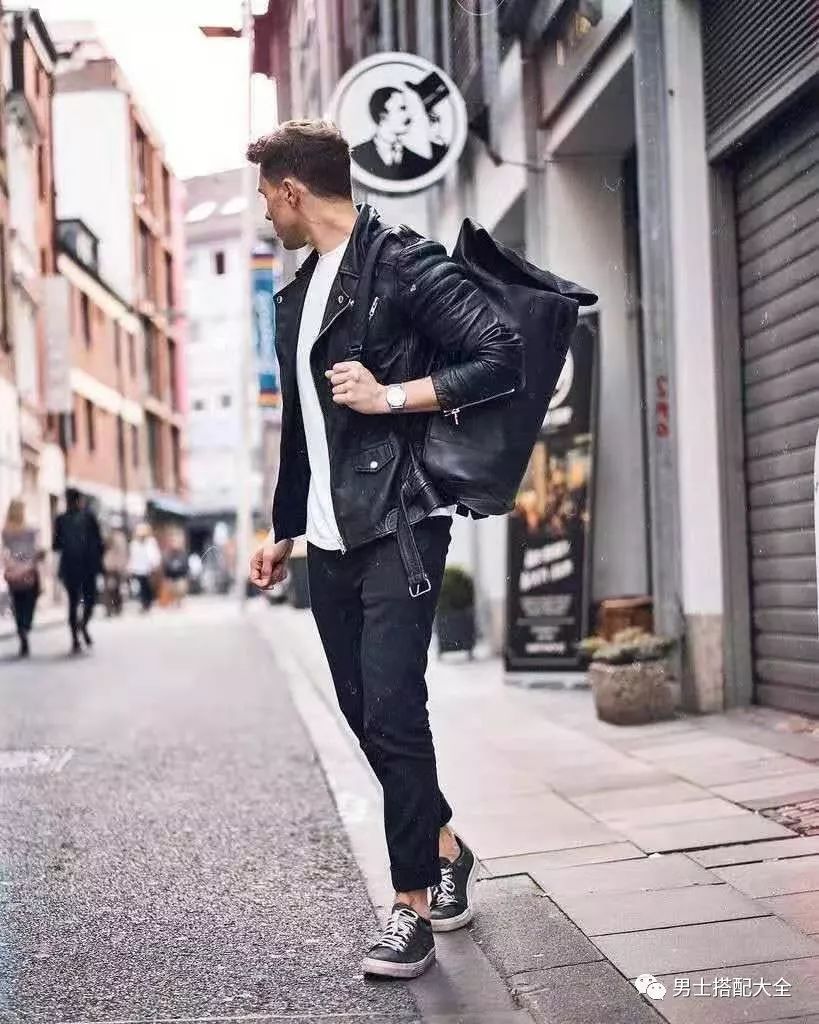 男人如何穿皮衣不会显得油腻老气,穿皮衣的男士显得什么气质