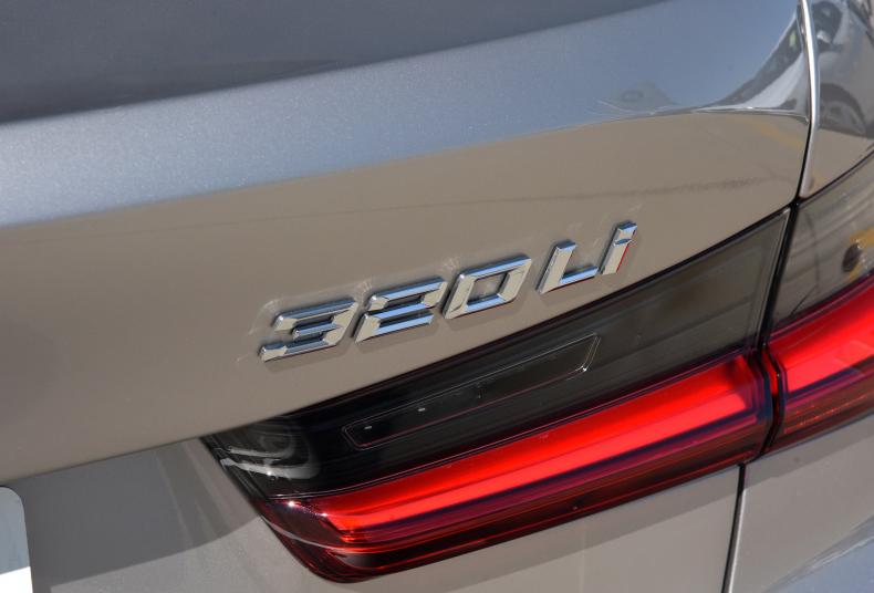 41万提了低配宝马,39万提了辆低配奔驰glc260