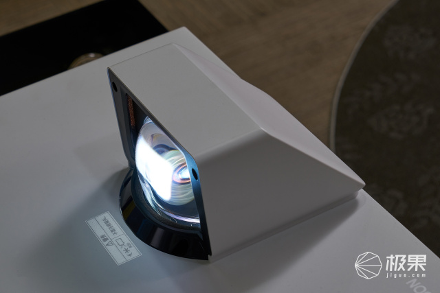 真正的无边框全屏电视机,超薄屏幕无边框电视