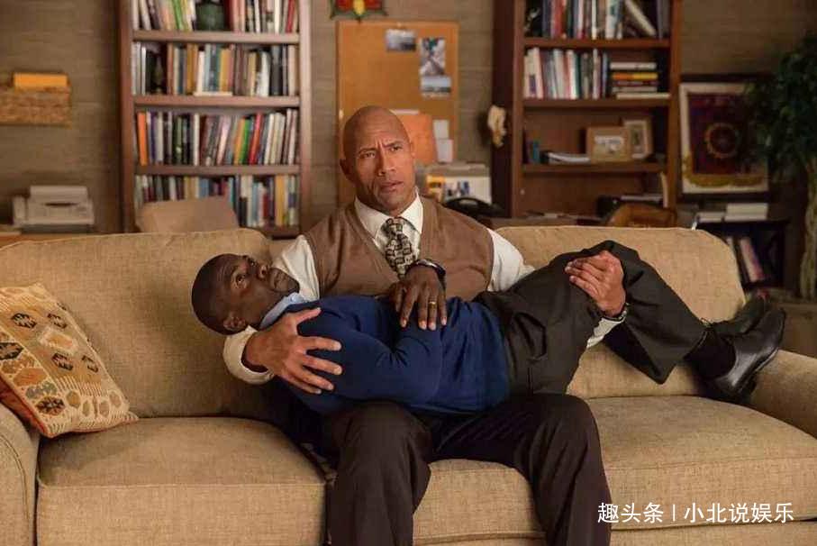 巨石强森被小女孩嘲讽没肌肉,巨石强森和他的女儿日常