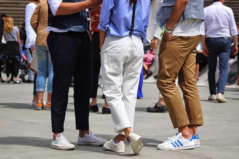 小白鞋烂大街是你没遇到这些款式,小白鞋问什么那么难穿