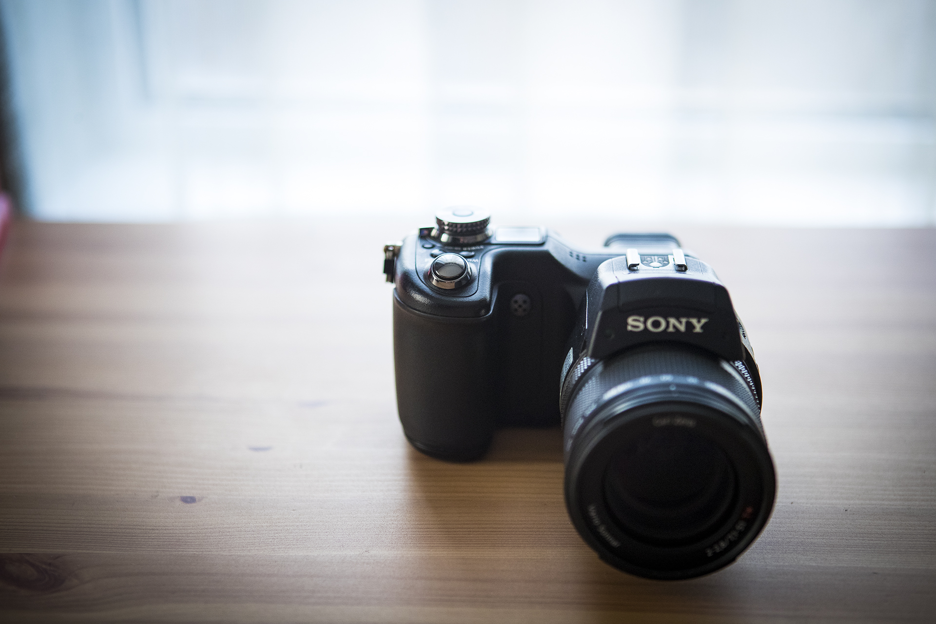 最好的数码相机是哪一款,16年的数码相机现在过时么