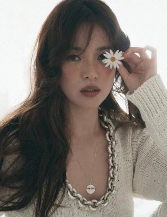 宋慧乔惊艳时装图,宋慧乔知性造型登封面