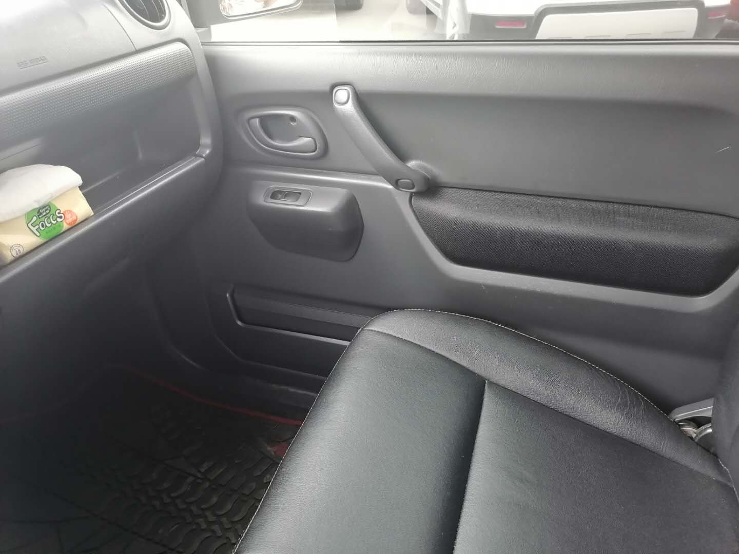 略显可爱的越野车铃木吉姆尼,二手吉姆尼越野能力有多强