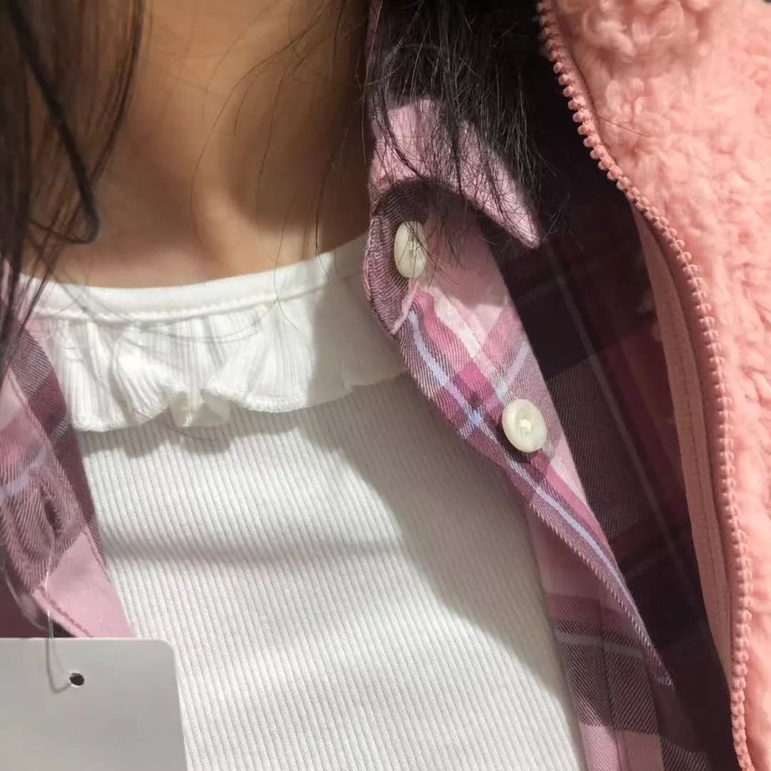 我带身高155的同事来到童装部,结果她逛疯了……