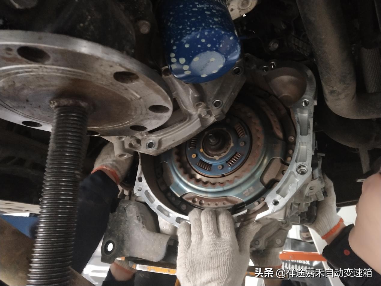 现代途胜变速箱报2挡定位故障,途胜变速箱没有奇数挡维修费用