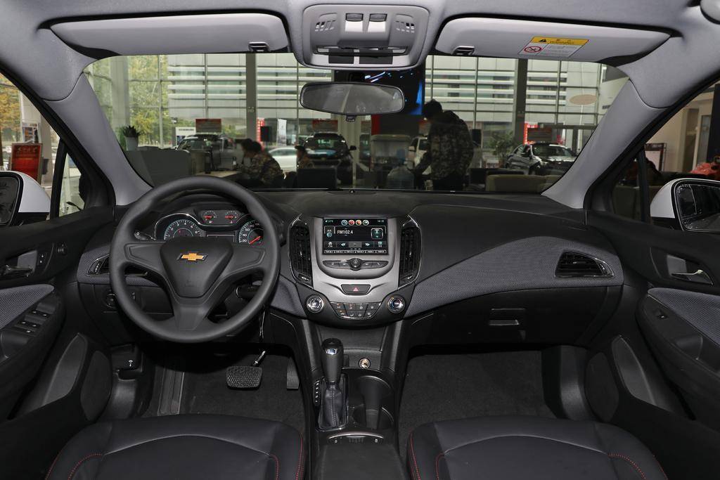 雪佛兰科鲁兹轴距是多少,雪佛兰科鲁兹多宽