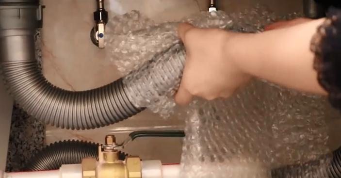 冬天水管冻住妙招图片,冬天空调出水管冻住了怎么办