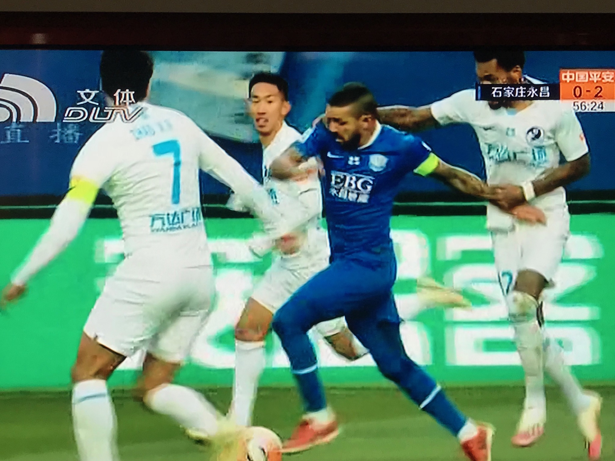 大连人2-1逆转申花斩4连胜,大连人与石家庄永昌比赛