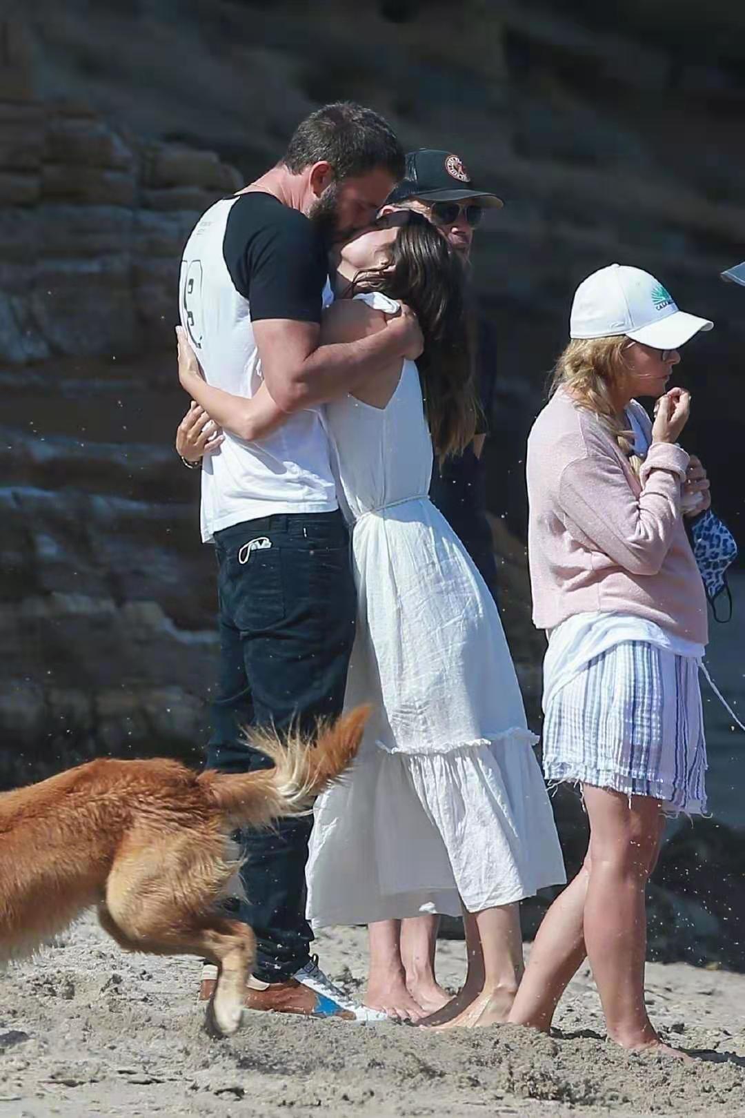 帮女郎安娜近照,邦女郎安娜走秀造型