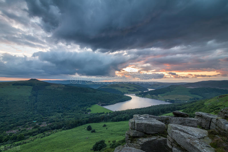 英语课堂教学与英语思维研究,中学英语教学有效提问策略研究