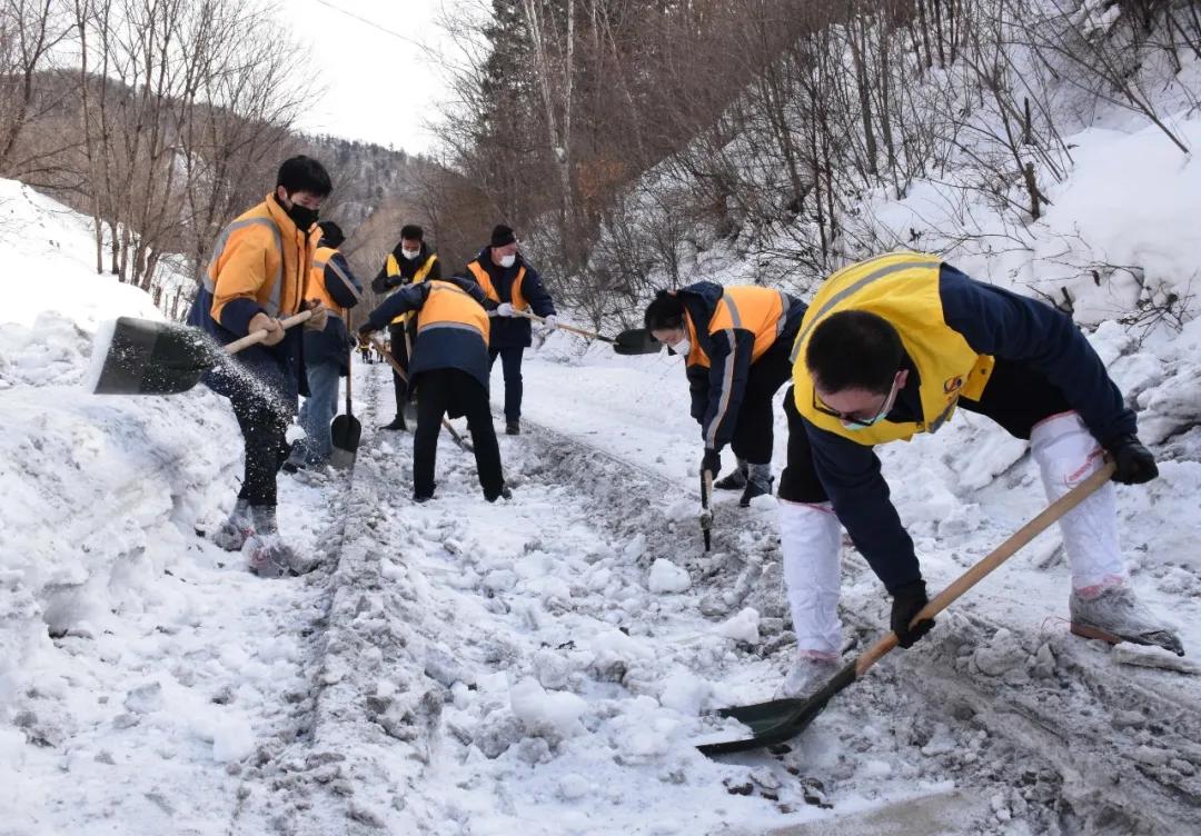 战疫情保春运铁路警察在行动,抗击疫情守护平安摄影征稿