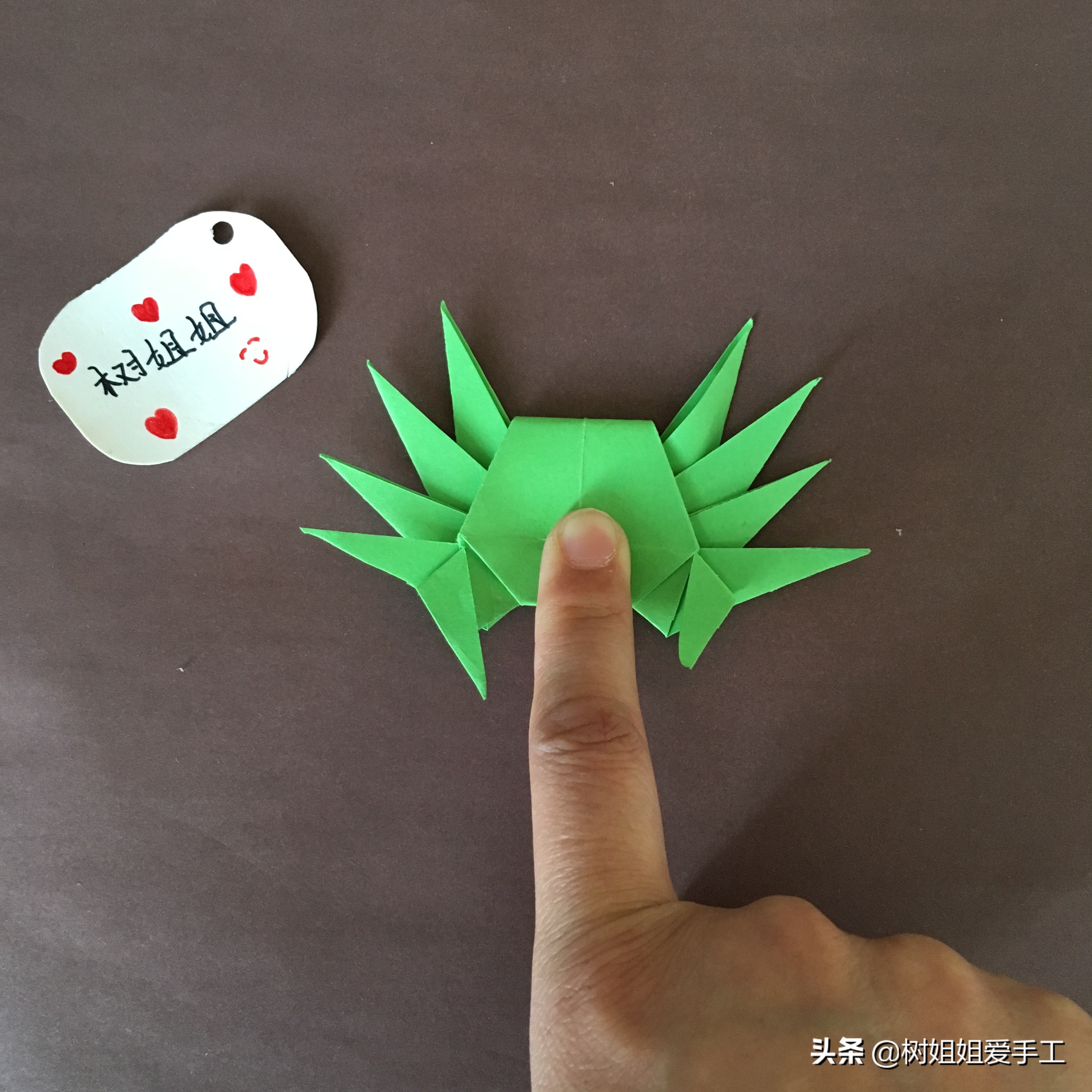 折纸小螃蟹简单折法,折螃蟹最简单折纸方法
