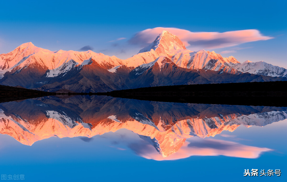 女身体下面长了个包有点肿特别疼,女身体下面长了个包有点疼