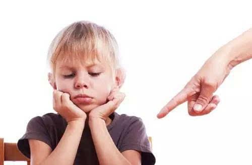 怎么能改掉孩子考试粗心大意情况,小孩子粗心考试考差了怎么教育好