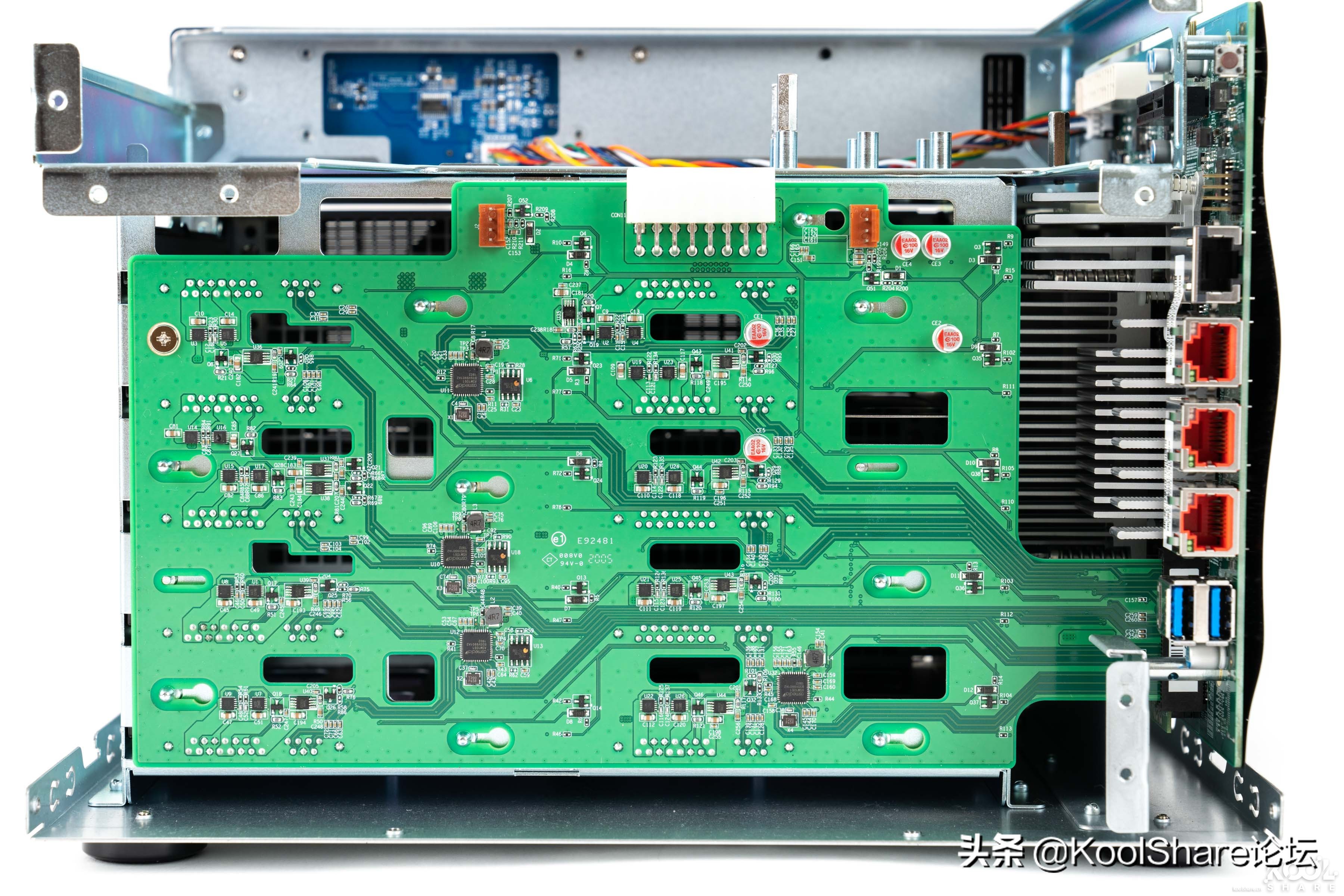 ASUSTOR爱速特旗舰NASAS7110T拆解评测