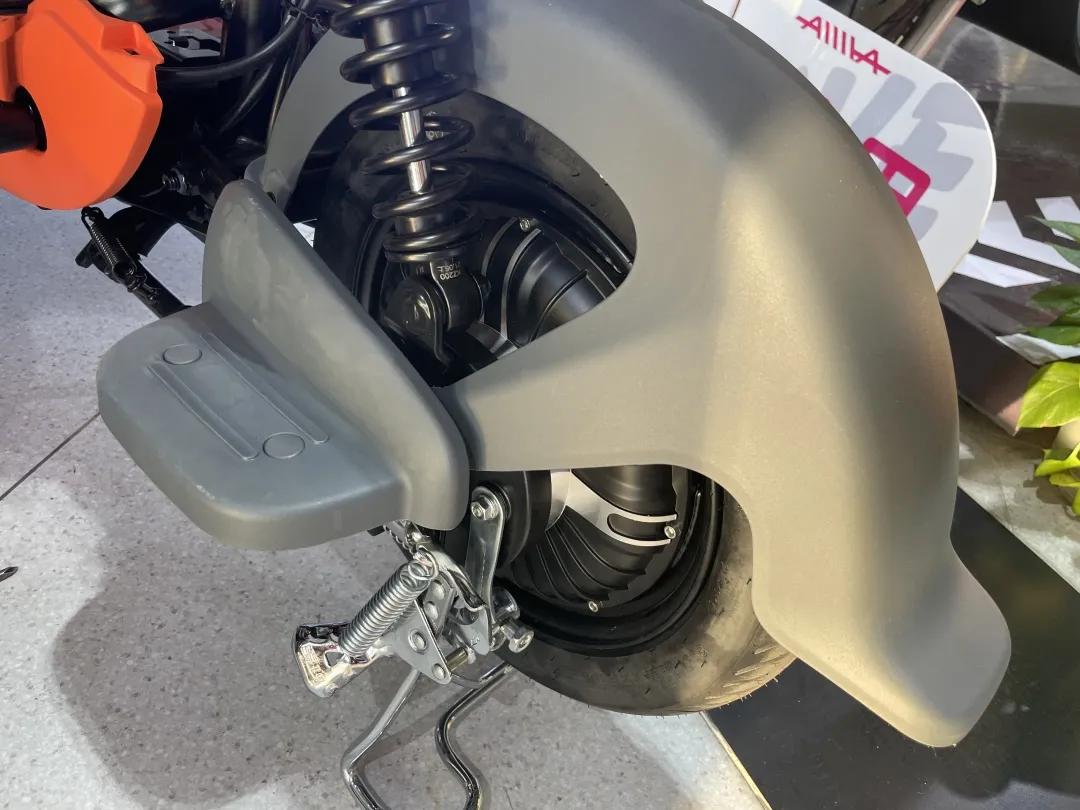 骑上小熊引擎迷你GO：2499，不烧骨油