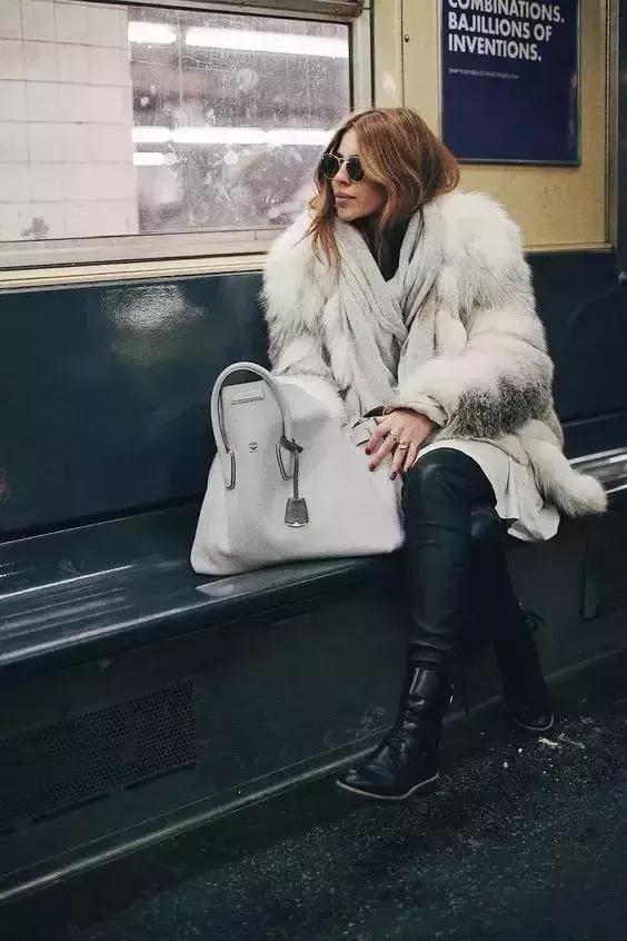 各种包的搭配风格,什么款的包最好搭配衣服