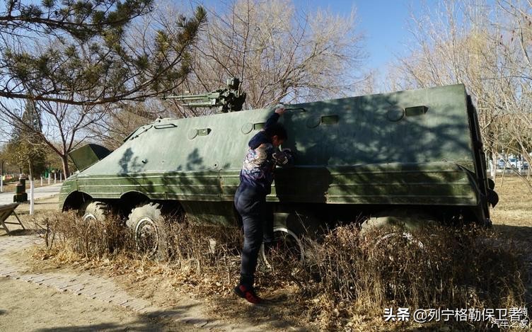 解放军轮式装甲车种类,中国军用八轮重型装甲车