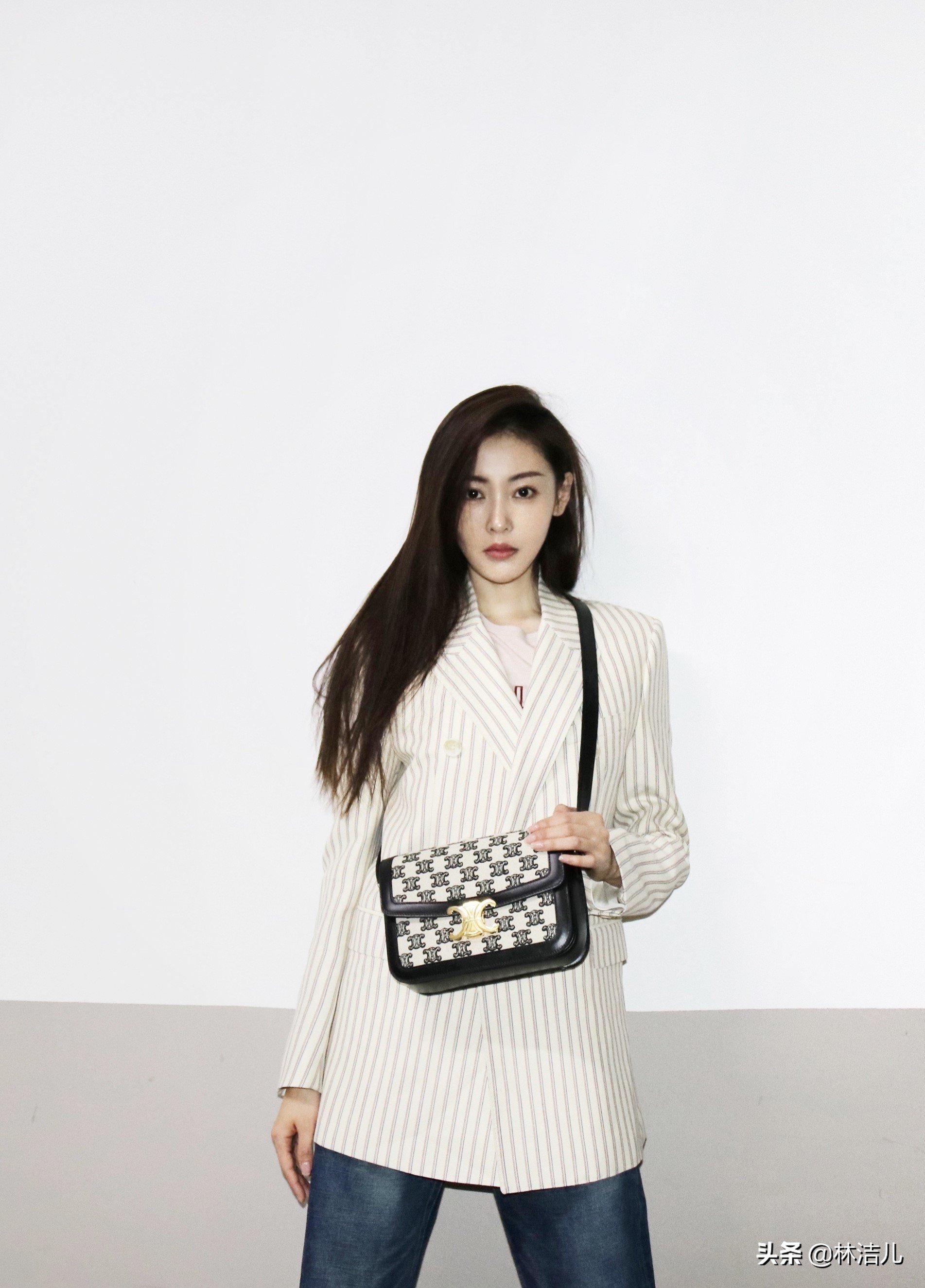 欧阳娜娜倪妮lisa,谁不喜欢香奈儿包包