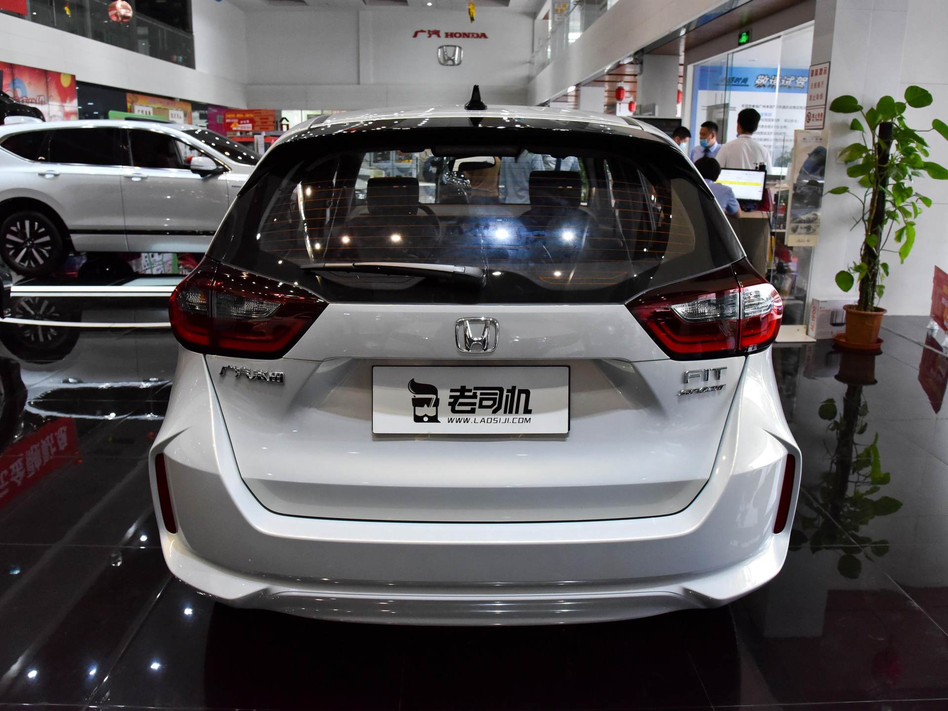 便宜又省油的小钢炮飞度,便宜日系省油代步家用车推荐