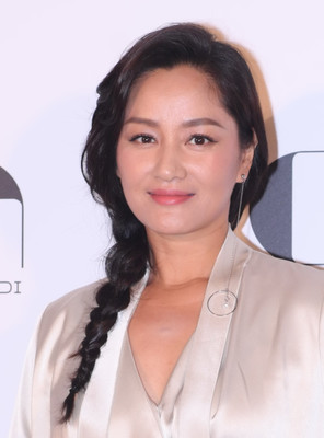 别再扎丸子头了这样扎才好看,杨紫同款发型两边麻花辫