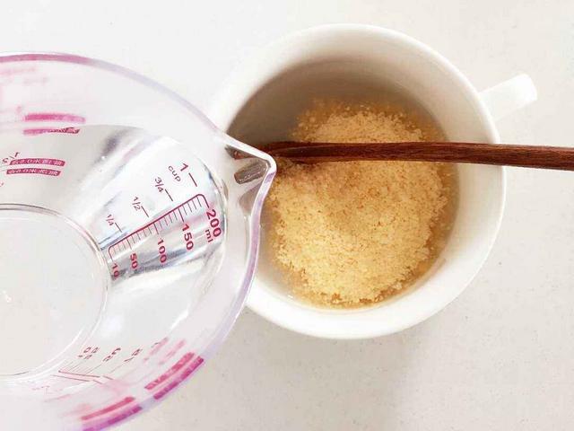 小孩抗拒喝药难喂药,孩子强烈抗拒喝药