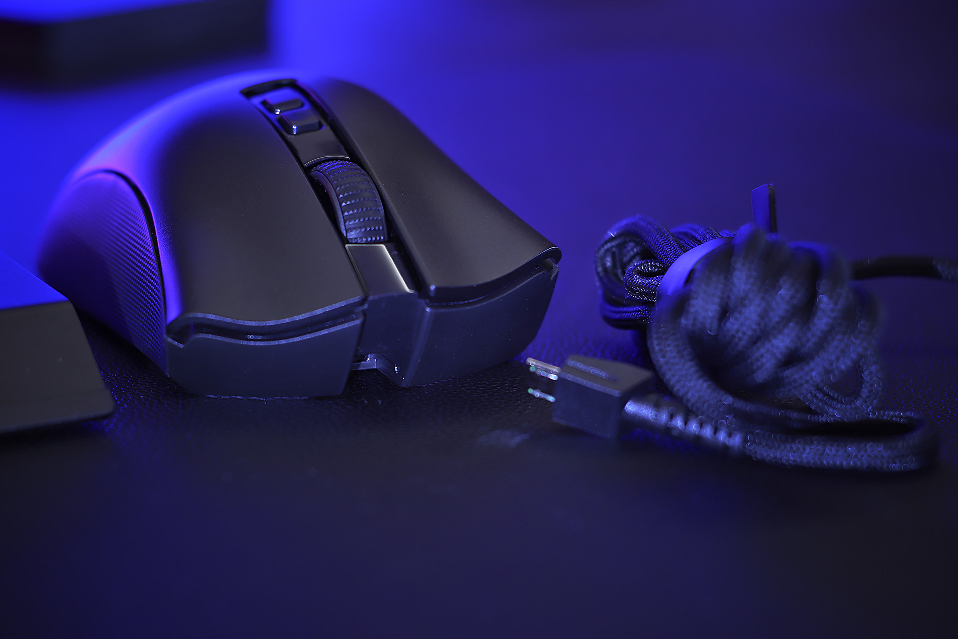 雷蛇无线机械键盘外设测评,雷蛇入耳式耳机游戏测评