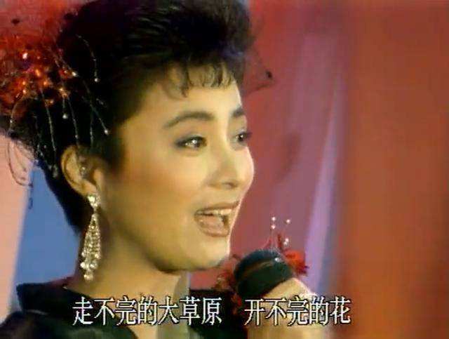 玉兔精李玲玉晒近照,玉兔精李玲玉抖音