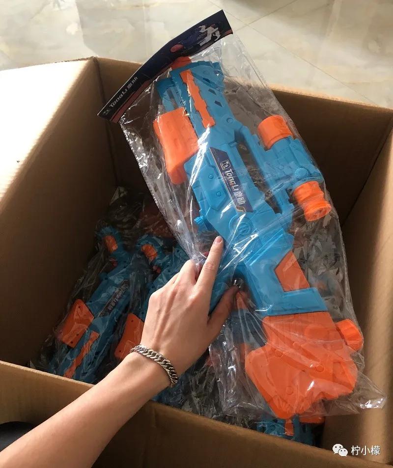 朋友圈向男神表白的句子,发个朋友圈仅一人可见