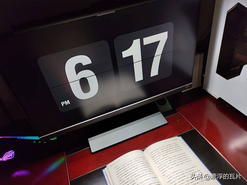 显示器挂灯的正确方法,显示器挂灯白天有用吗