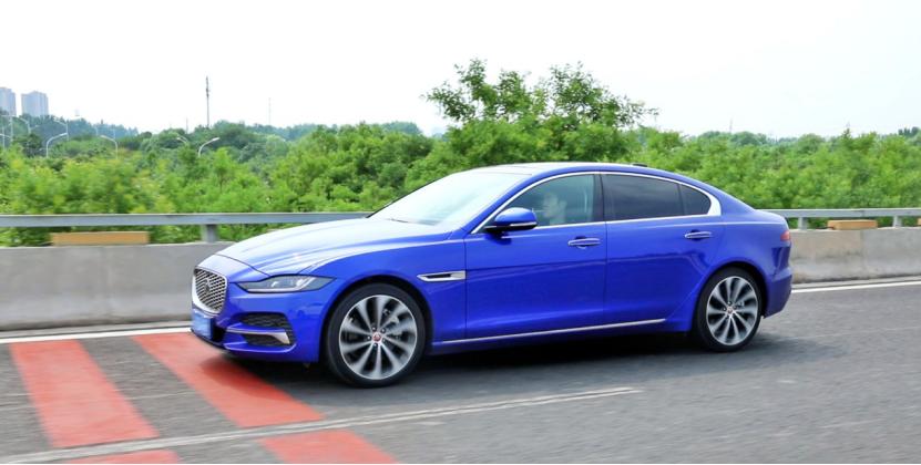 捷豹xel车门英伦气息,20年捷豹xel英伦绿