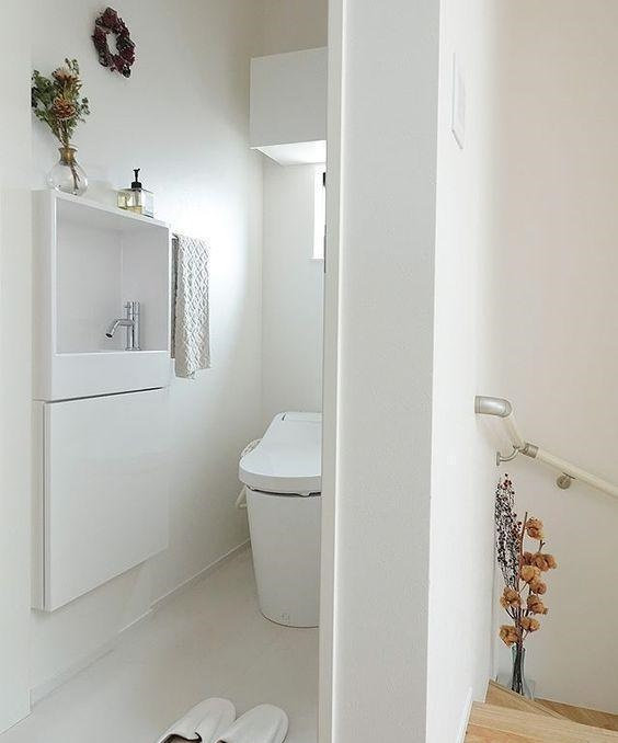 卫生间洗手台与墙面缝隙,卫生间洗手盆排水在墙壁