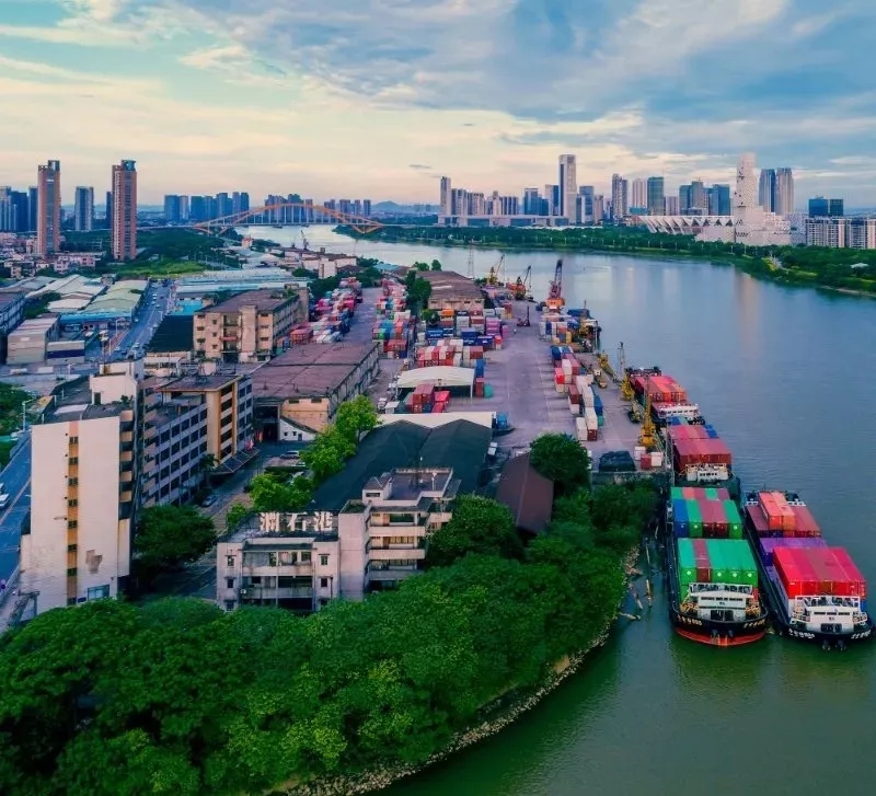 佛山新港码头搬迁新址,佛山港龙滨江楼盘停工了吗