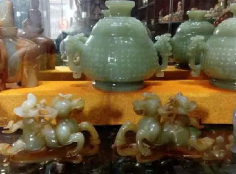 老农传家宝竟是明朝状元卷真迹,农民被鉴宝专家骗古画