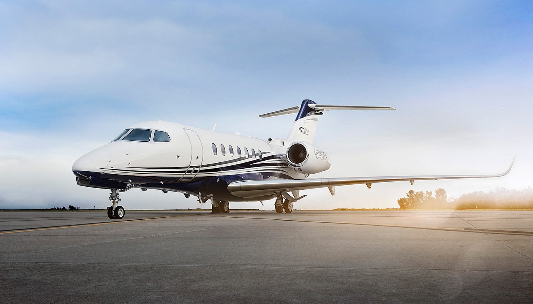 内马尔梅西坐私人飞机,内马尔谈梅西和c罗