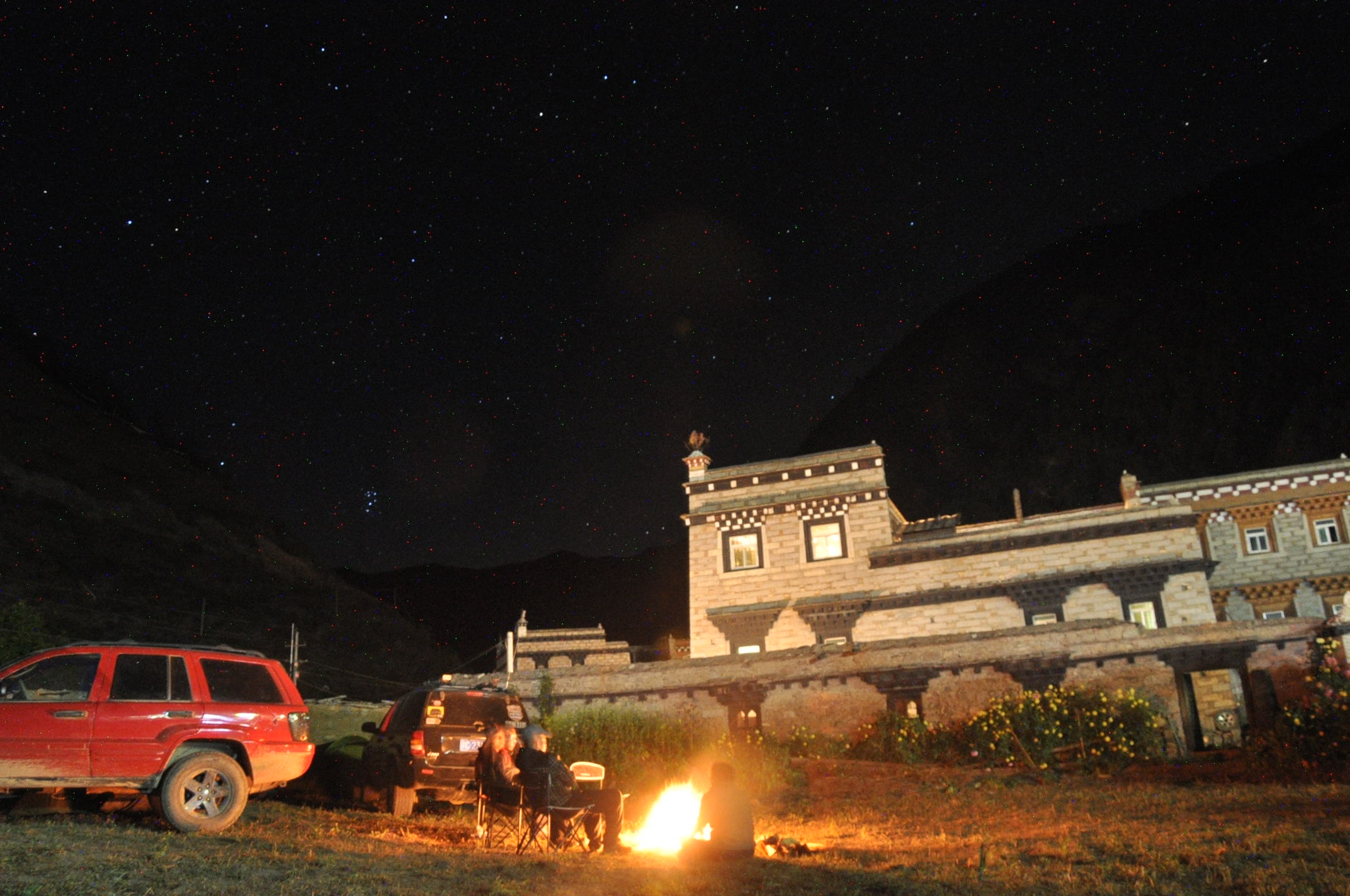 在国内生不逢时的第二代大切诺基WJ，还记得他么？他陪我走遍天涯