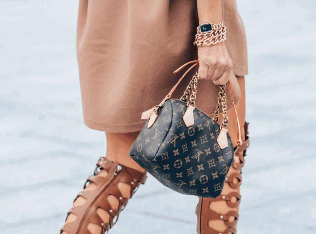 最经典的lv包包款式推荐,lv最经典的包包多少钱一套