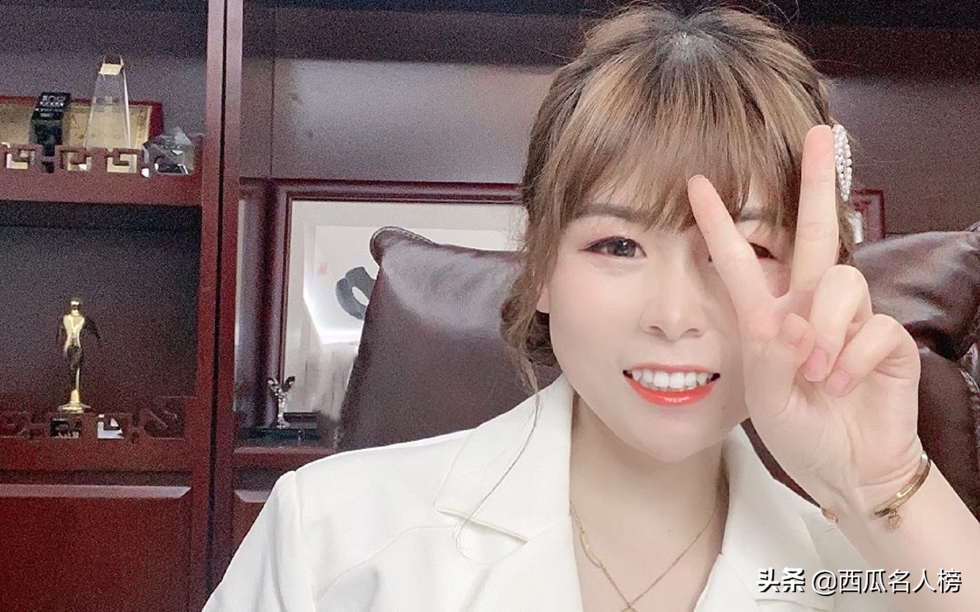 高芋芋爆火的原因,高芋芋雪碧拌面原版视频