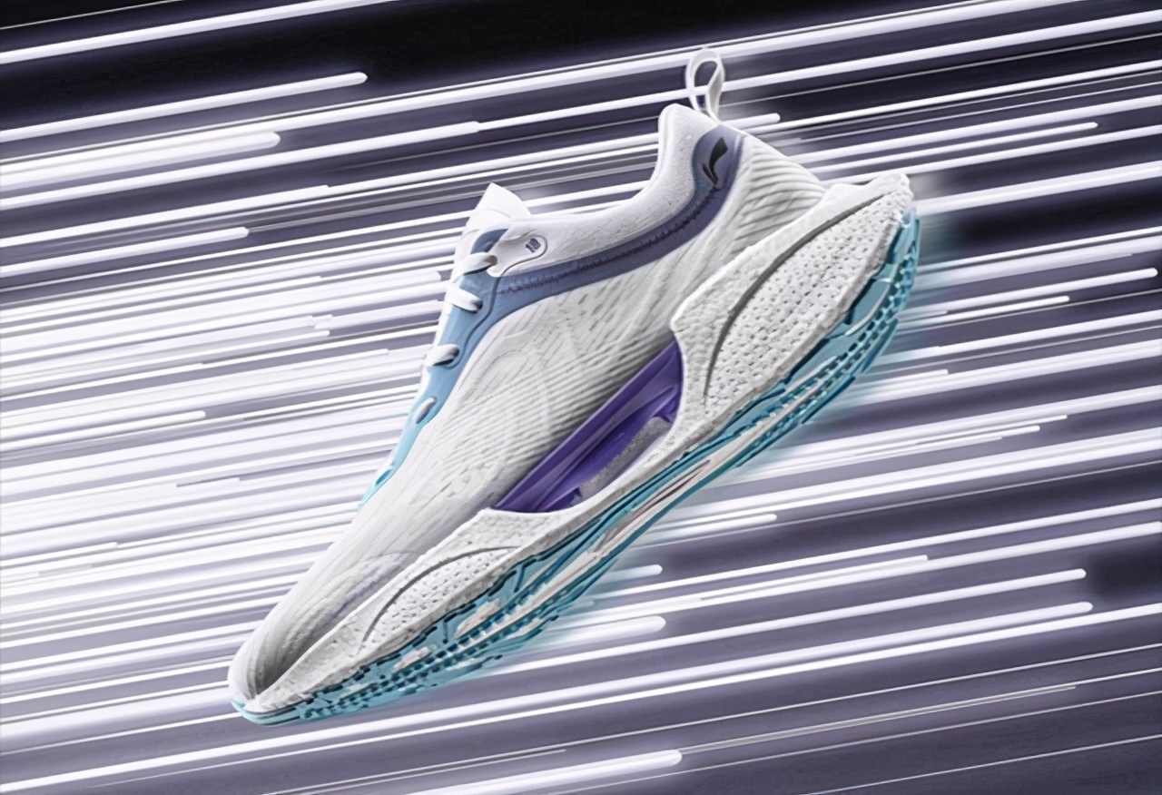 时装周新品拖鞋太帅了!外形惊喜,中底全掌䨻,这是李宁永远的神