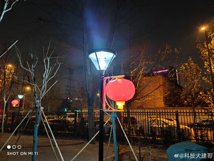 vivox70pro+和小米11ultra对比,小米11拍照多少倍变焦