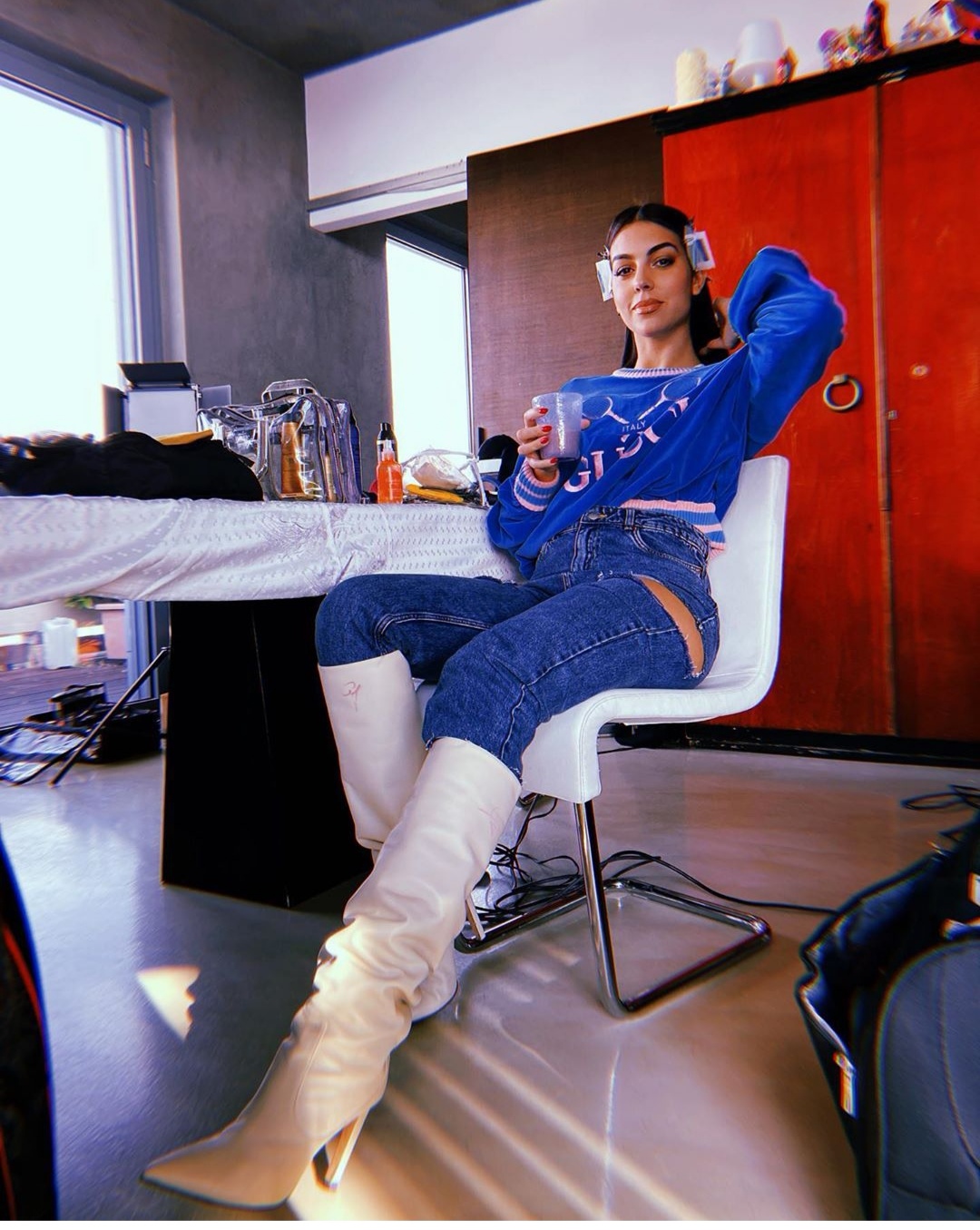 乔治娜晒c罗和贝拉,乔治娜给c罗剪头颜值巅峰