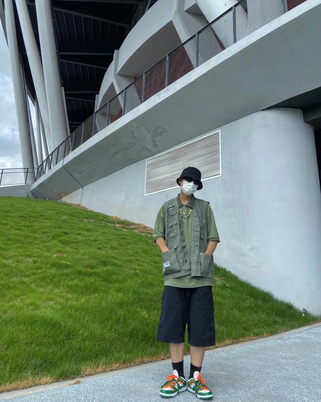 穿搭跟风学生党,穿搭不要盲目的去跟风