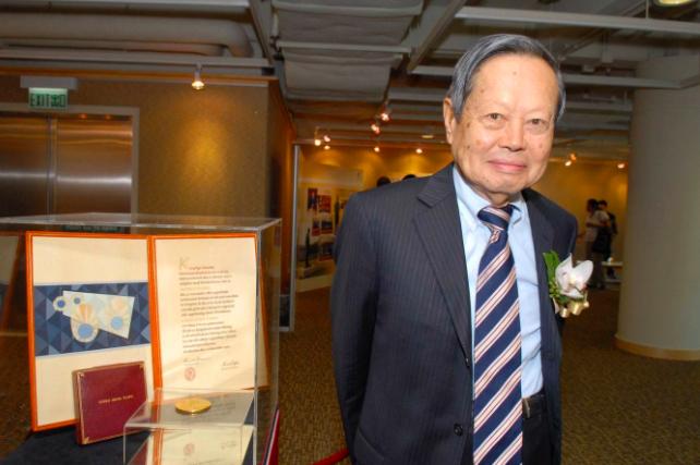 对撞机杨振宁最后一战,杨振宁对21世纪物理学的看法