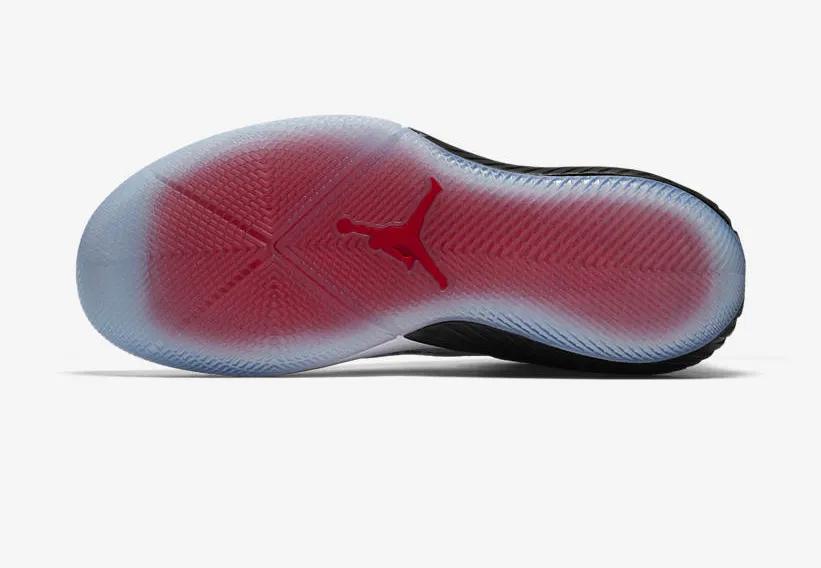 国外版球鞋比国内版便宜,得物球鞋国内版和国外版的区别