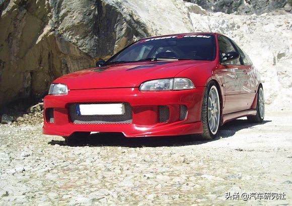 ae86的卡罗拉为什么是后驱,头文字d原车重现这才是真正的ae86